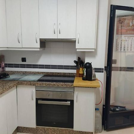Bajo Puerta De Alcazaba Apartment Retamar  Ngoại thất bức ảnh