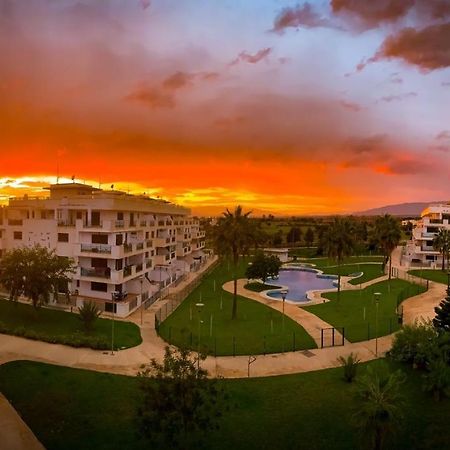 Bajo Puerta De Alcazaba Apartment Retamar  Ngoại thất bức ảnh