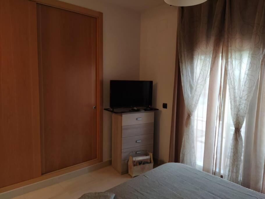Bajo Puerta De Alcazaba Apartment Retamar  Ngoại thất bức ảnh