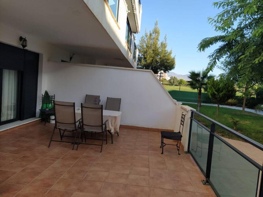 Bajo Puerta De Alcazaba Apartment Retamar  Ngoại thất bức ảnh