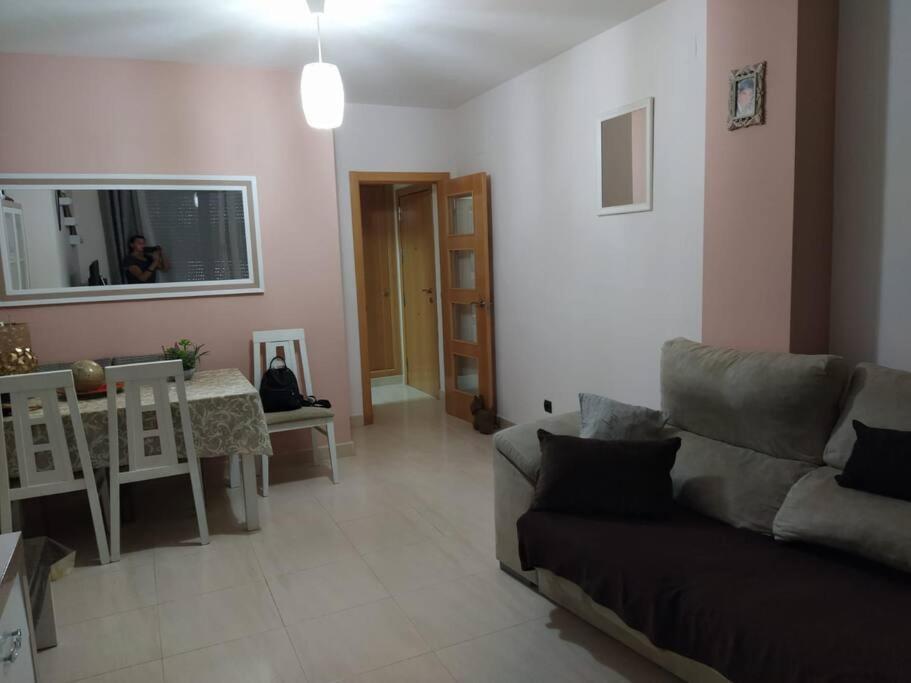 Bajo Puerta De Alcazaba Apartment Retamar  Ngoại thất bức ảnh